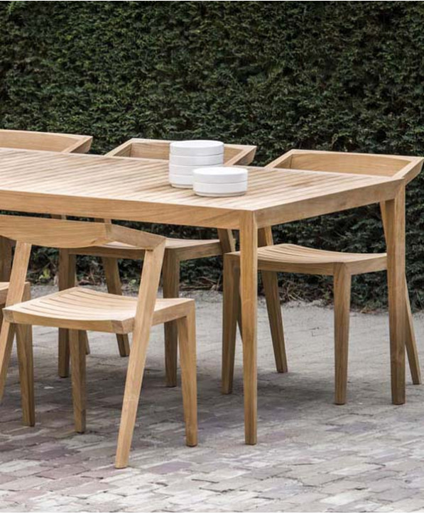 URBAN TABLE