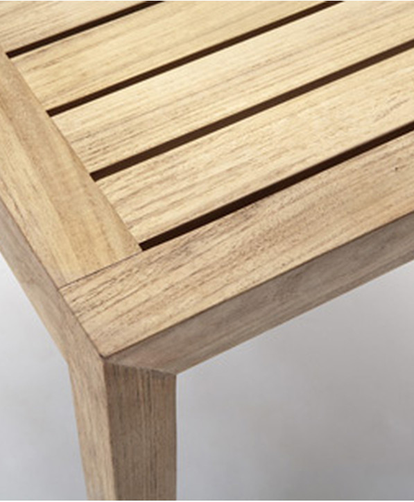 URBAN TABLE