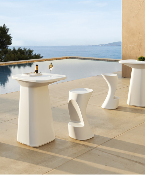 Noma Bar Table