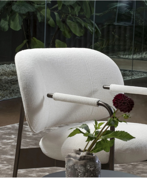 Cross Lounge Chair