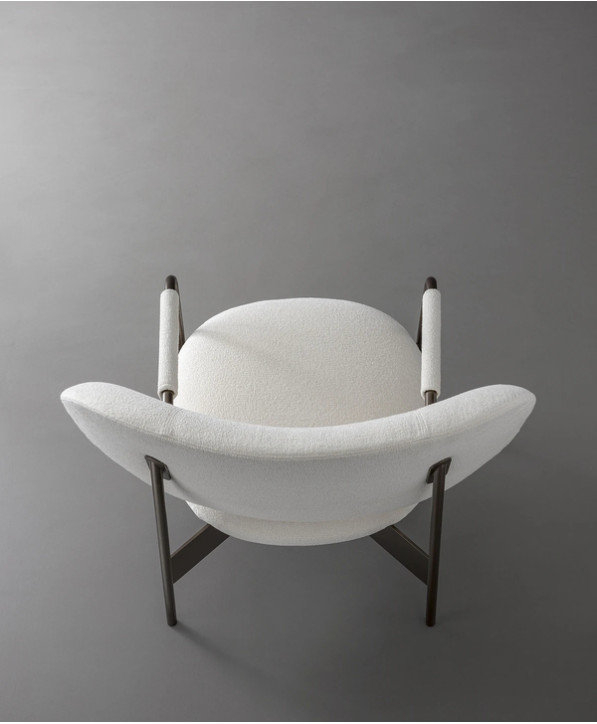 Cross Lounge Chair