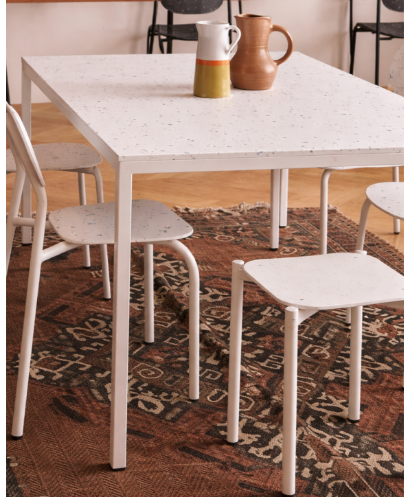Table Tetra