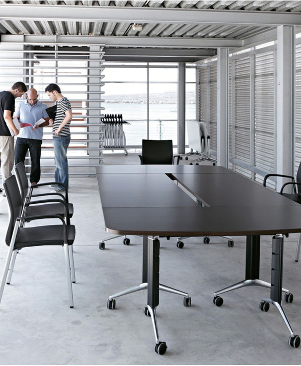 Tables Trama