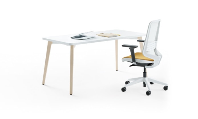 photo d'un espace de bureau de télétravail